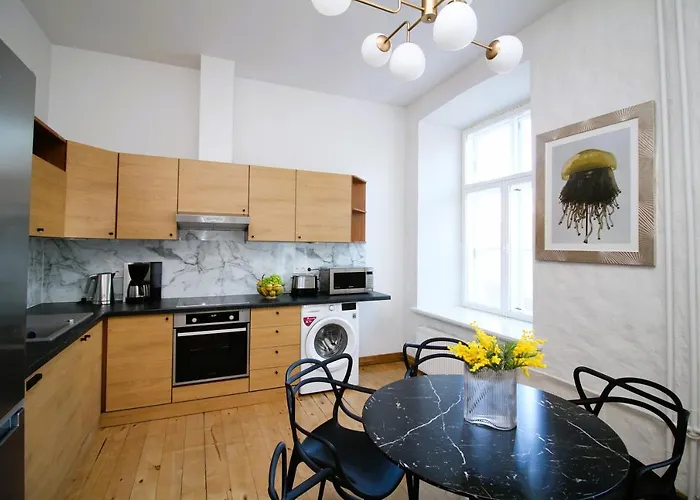 - Old Town Townhouse Reval